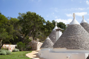 Trulli Borgo Canonica Giardini Puglia